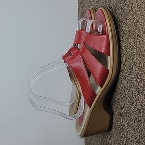 Beautiful pre-loved Dansko Avril Red Leather Heeled Platform Sandals sz 41